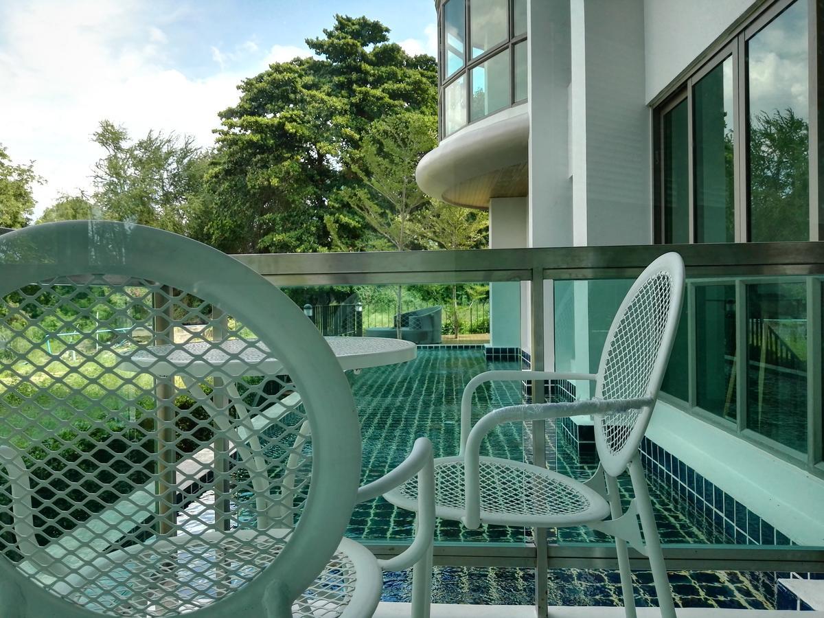 Sonrisa Srirachaที่พักติดทะเล Si Racha Exterior photo